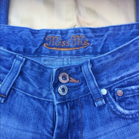 Distressed Miss Me Jeans - Picture 6 of 8